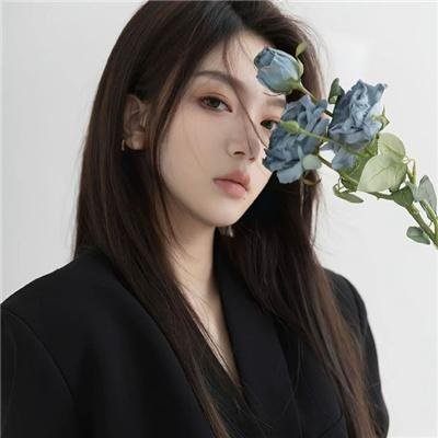 女跳水队员